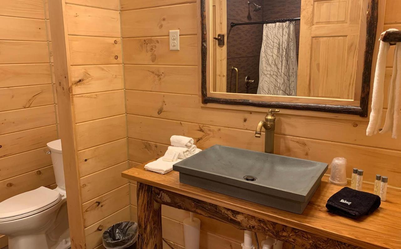 Briarwood Cabin By Amish Country Lodging Berlin Exteriör bild